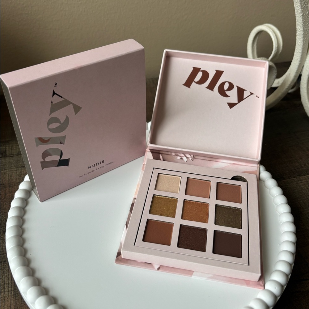 PLEY Beauty Eyeshadow Palette